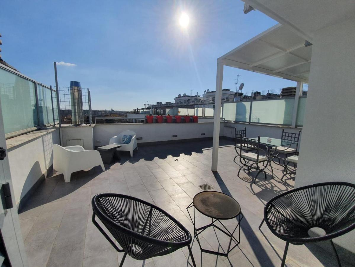 Penthouse 41 In Trastevere With Big Terrace Roma Esterno foto