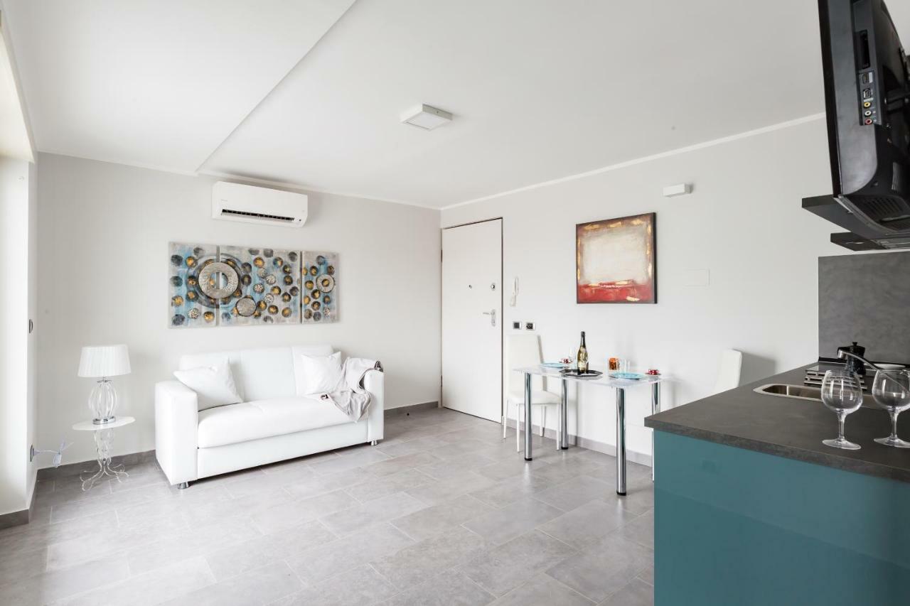Penthouse 41 In Trastevere With Big Terrace Roma Esterno foto