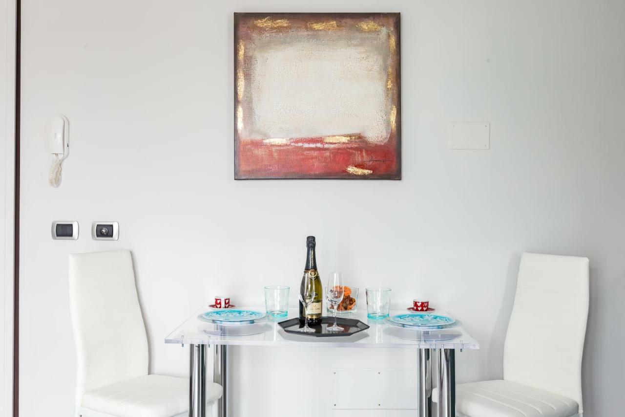 Penthouse 41 In Trastevere With Big Terrace Roma Esterno foto